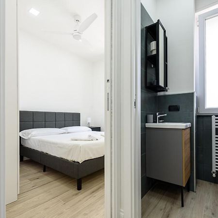 Tommaseo Seaside Apartments Неаполь Экстерьер фото