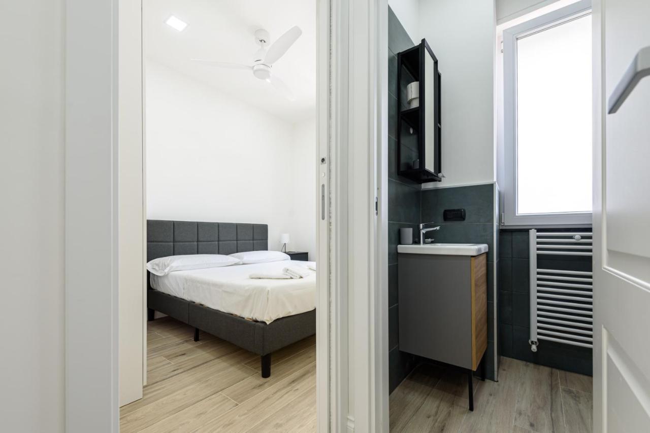 Tommaseo Seaside Apartments Неаполь Экстерьер фото